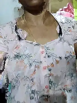 Snapshot of Varsha21 chatting on 10.01.25 Varsha21 online show from 10.01.25