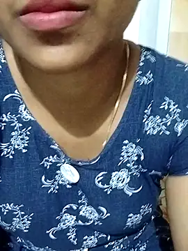 Snapshot of Varsha21 chatting on 10.04.25 Varsha21 online show from 10.04.25