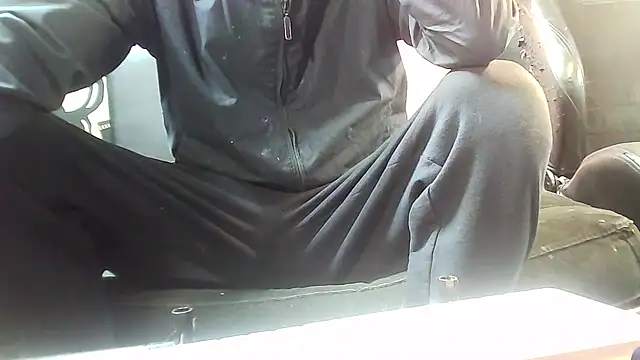 Snapshot of lovehairymature90 chatting on 02.18.26 lovehairymature90 online show from 02.18.26