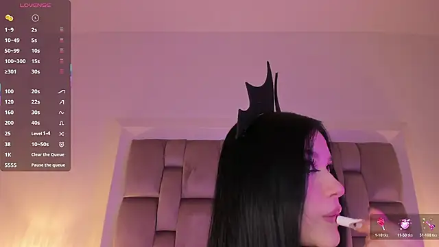 Dannika07 online show from 12.22.25