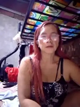 Snapshot of SexyHottMom chatting on 03.07.26 SexyHottMom online show from 03.07.26