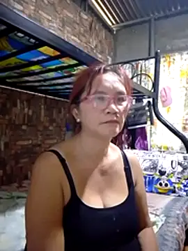 Snapshot of SexyHottMom chatting on 03.14.26 SexyHottMom online show from 03.14.26