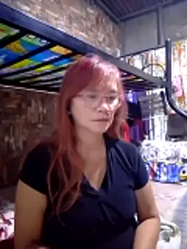 Snapshot of SexyHottMom chatting on 03.16.26 SexyHottMom online show from 03.16.26