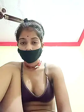 Snapshot of Basanti_143 chatting on 10.08.25 Basanti 143 online show from 10.08.25