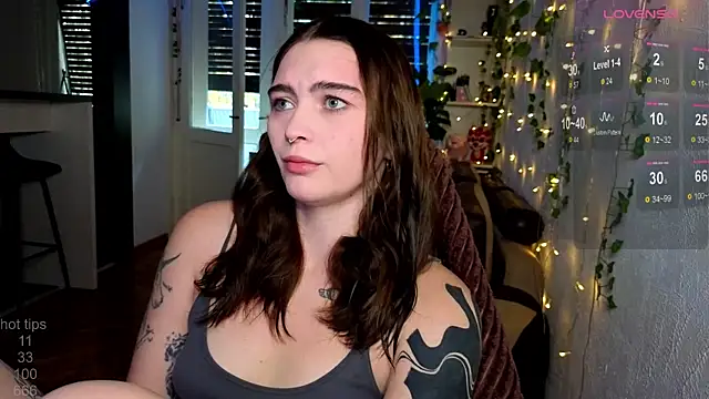 Snapshot of dorfmatratze__ chatting on 10.18.25 dorfmatratze online show from 10.18.25