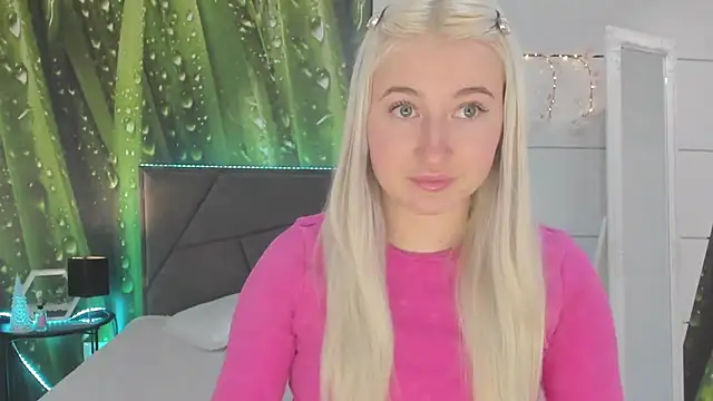 HollyTailors online show from 02.04.26