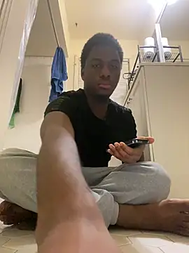 Snapshot of ThickDic28 chatting on 05.18.26 ThickDic28 online show from 05.18.26