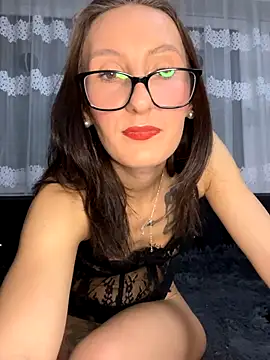 Emilia Mausi online show from 12.22.25