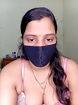 Rose-luckey online show from 11.18.25