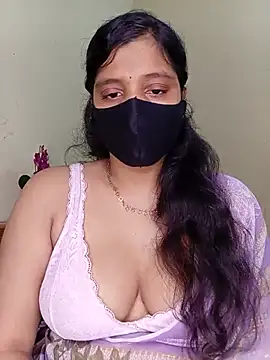 Snapshot of Rose-luckey chatting on 05.19.26 Rose-luckey online show from 05.19.26