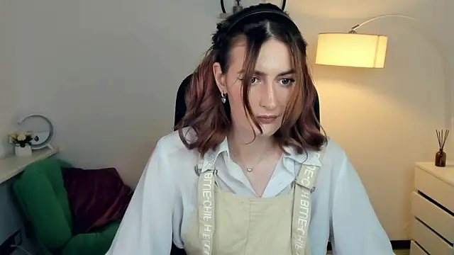 EasterBlink online show from 11.25.25