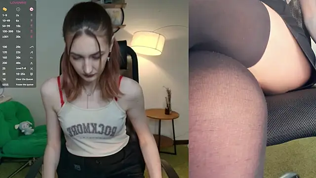 Snapshot of EasterBlink chatting on 02.08.26 EasterBlink online show from 02.08.26