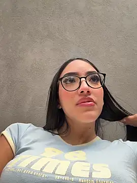 Snapshot of lissafeniix_ chatting on 03.29.26 lissafeniix online show from 03.29.26