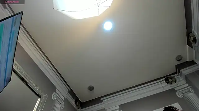 Snapshot of naughty_milf4u_ chatting on 10.29.25 naughty milf4u  online show from 10.29.25