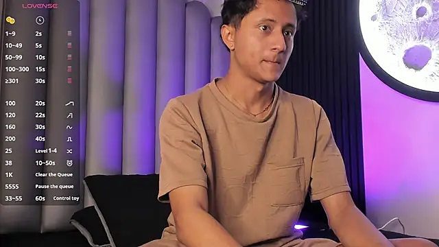  Leohot  online show from 10.22.25