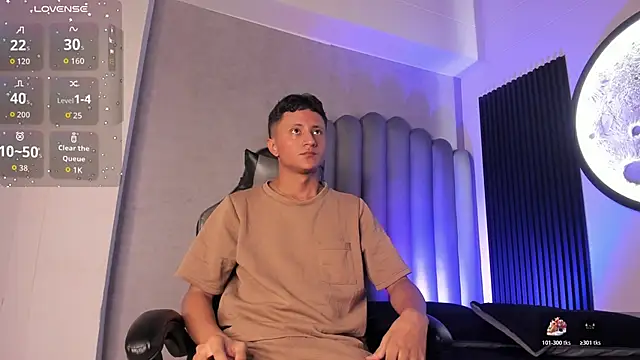  Leohot  online show from 10.31.25