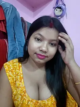 Snapshot of Redchery chatting on 05.22.26 Redchery online show from 05.22.26