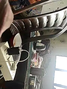 Snapshot of monty935 chatting on 10.26.25 monty935 online show from 10.26.25