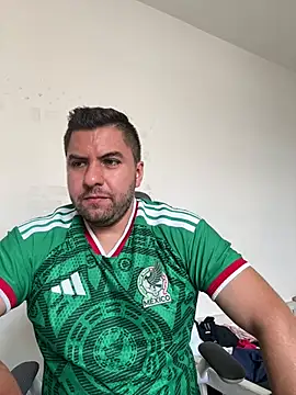 raulgzz4 online show from 06.25.26