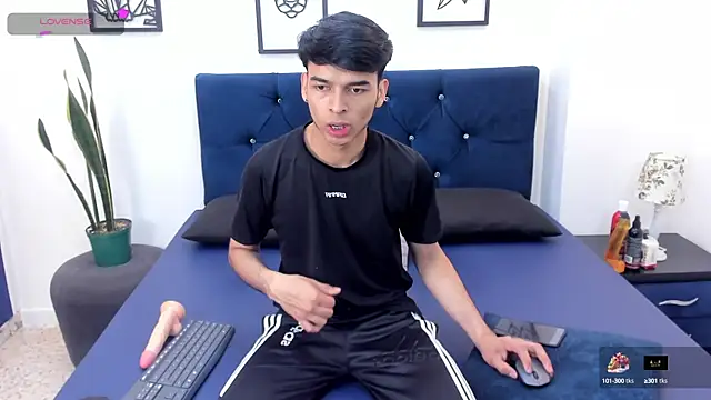 Snapshot of OnlyJos chatting on 09.11.25 OnlyJos online show from 09.11.25