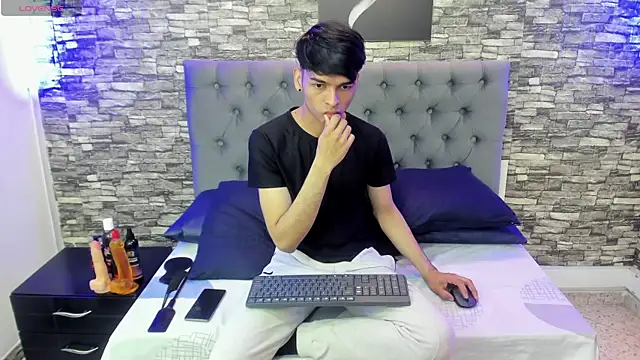 Snapshot of OnlyJos chatting on 09.25.25 OnlyJos online show from 09.25.25