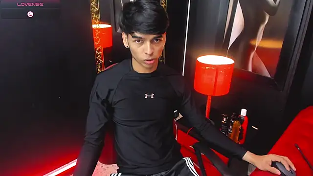 Snapshot of OnlyJos chatting on 10.07.25 OnlyJos online show from 10.07.25