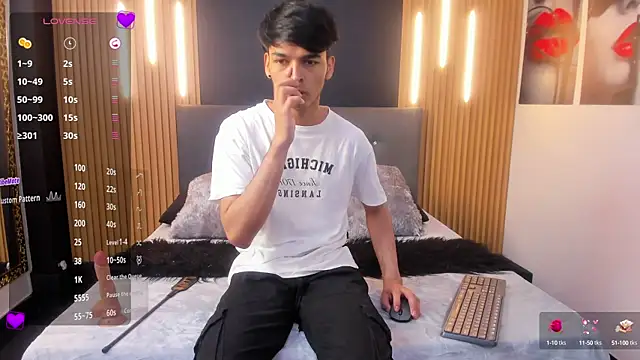 Snapshot of OnlyJos chatting on 10.10.25 OnlyJos online show from 10.10.25