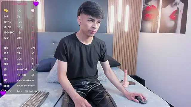 Snapshot of OnlyJos chatting on 10.30.25 OnlyJos online show from 10.30.25