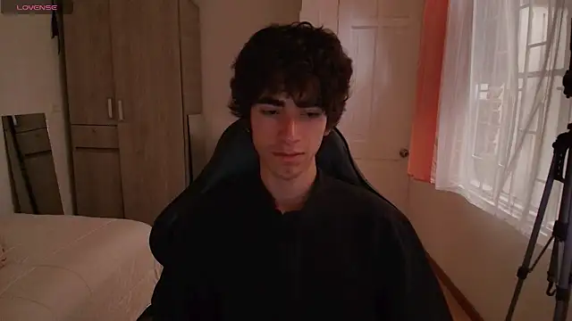 Nude Boy18 online show from 09.18.25