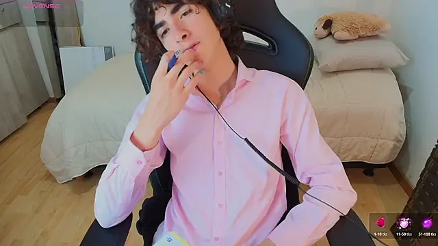 Nude Boy18 online show from 02.14.26