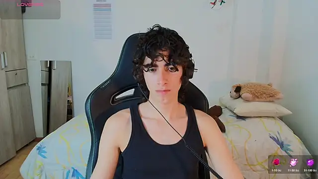 Nude Boy18 online show from 02.25.26