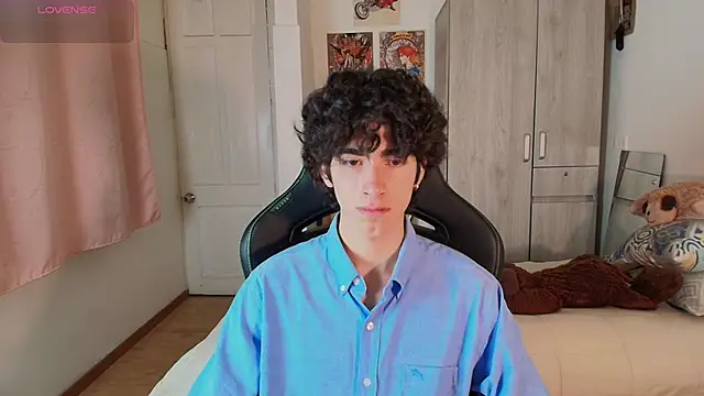 Snapshot of Nude_Boy18 chatting on 04.23.26 Nude Boy18 online show from 04.23.26