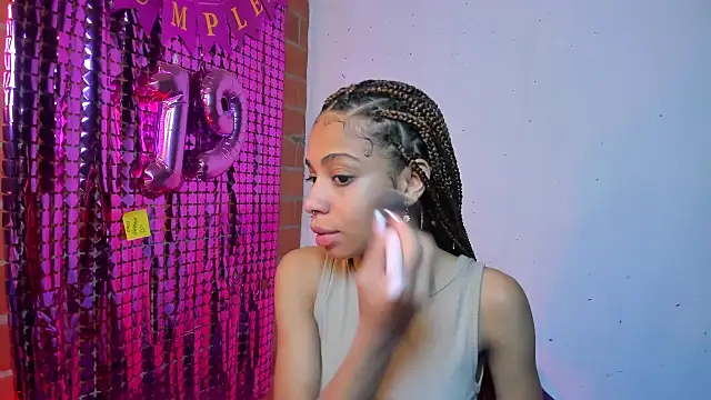 yumi hanna online show from 09.08.25