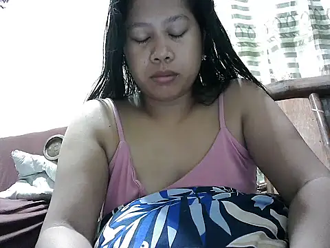 Snapshot of Pilipinalyn23 chatting on 09.27.25 Pilipinalyn23 online show from 09.27.25