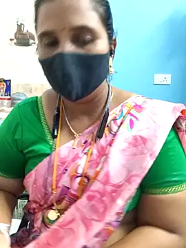 Snapshot of Tamil_Sweety chatting on 11.22.25 Tamil Sweety online show from 11.22.25