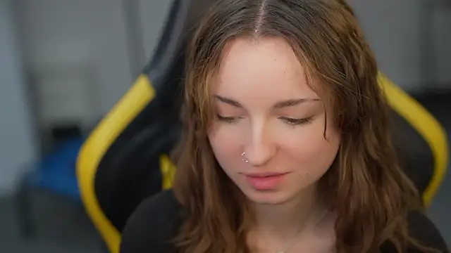 Adele beauty online show from 03.31.26