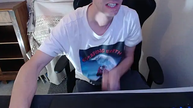 Snapshot of sakiramissy chatting on 11.15.25 sakiramissy online show from 11.15.25