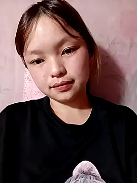 Snapshot of XoiXoi232 chatting on 09.18.25 XoiXoi232 online show from 09.18.25