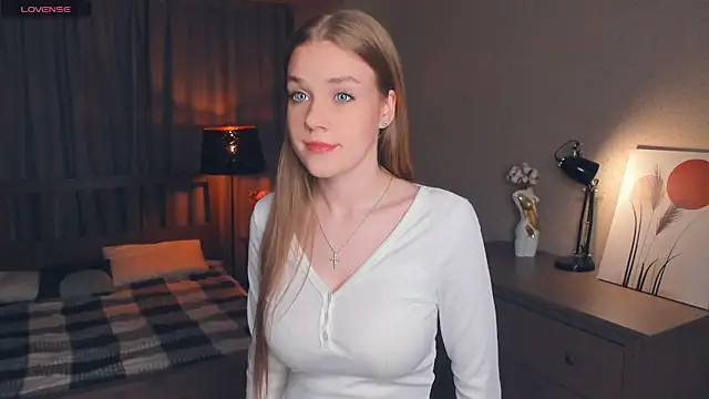 OdellaFrake online show from 09.19.25