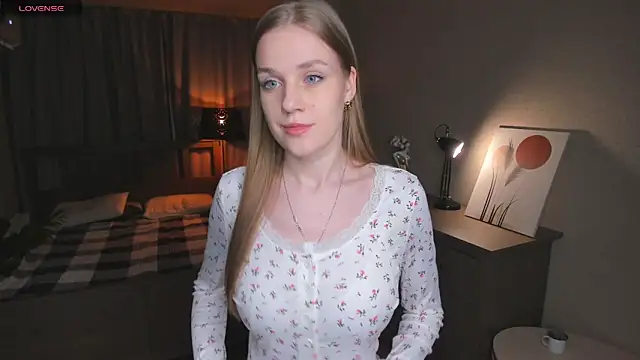 OdellaFrake online show from 11.12.25