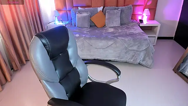 Catti Brie online show from 11.07.25