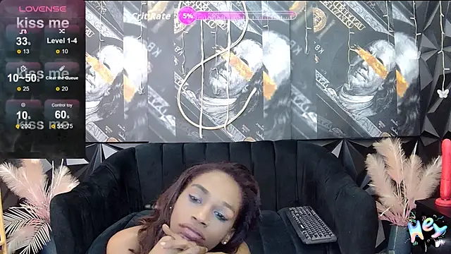 Snapshot of Lilmisbaddyxxx chatting on 11.04.25 Lilmisbaddyxxx online show from 11.04.25