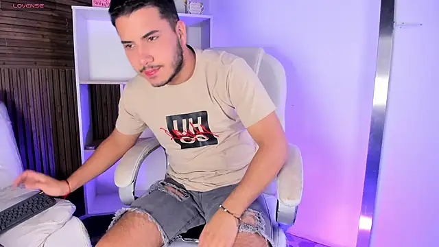 Axel grey  online show from 11.12.25