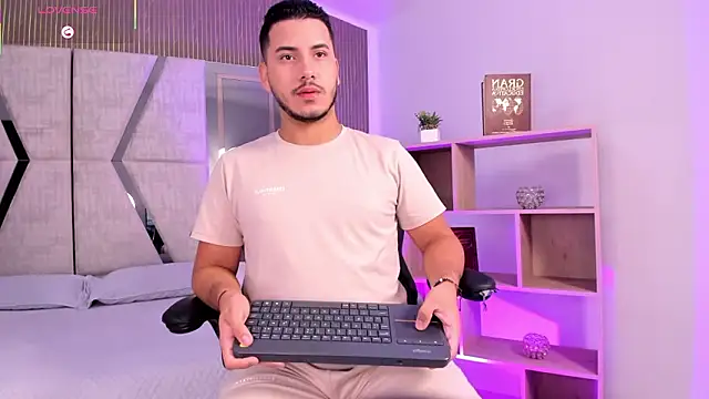 Axel grey  online show from 01.16.26