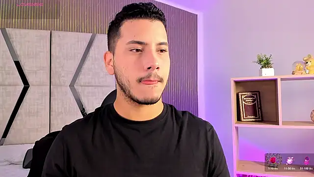 Snapshot of Axel_grey_ chatting on 03.07.26 Axel grey online show from 03.07.26