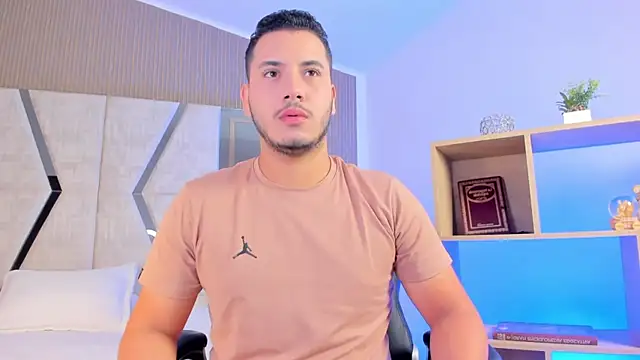 Snapshot of Axel_grey_ chatting on 03.24.26 Axel grey online show from 03.24.26