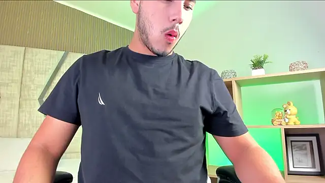 Snapshot of Axel_grey_ chatting on 03.25.26 Axel grey online show from 03.25.26