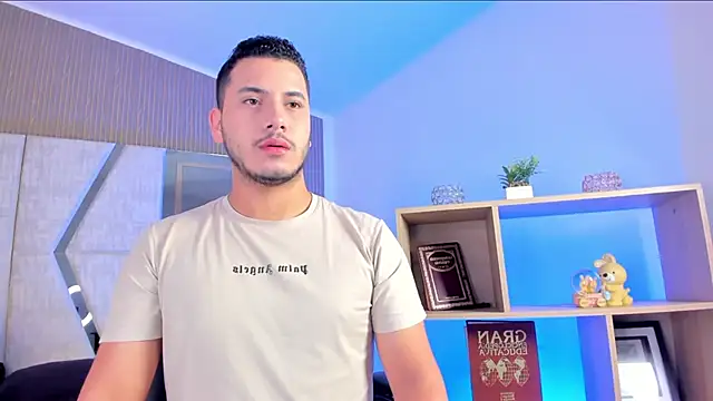 Snapshot of Axel_grey_ chatting on 03.26.26 Axel grey online show from 03.26.26