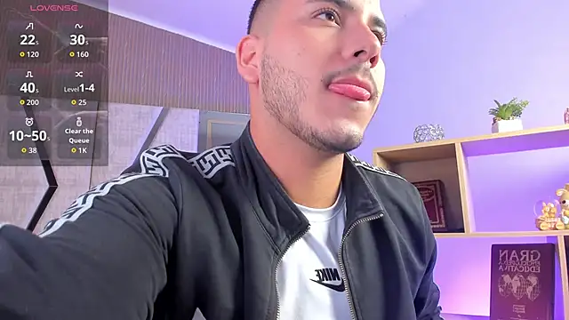 Snapshot of Axel_grey_ chatting on 03.30.26 Axel grey online show from 03.30.26