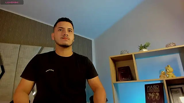 Snapshot of Axel_grey_ chatting on 03.31.26 Axel grey online show from 03.31.26